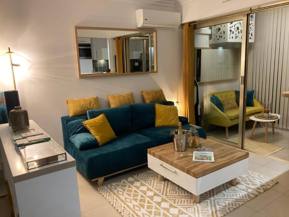 Appartement De Standing Le Velvet Bay Climatise En Bord De Mer Antibes Exterior photo