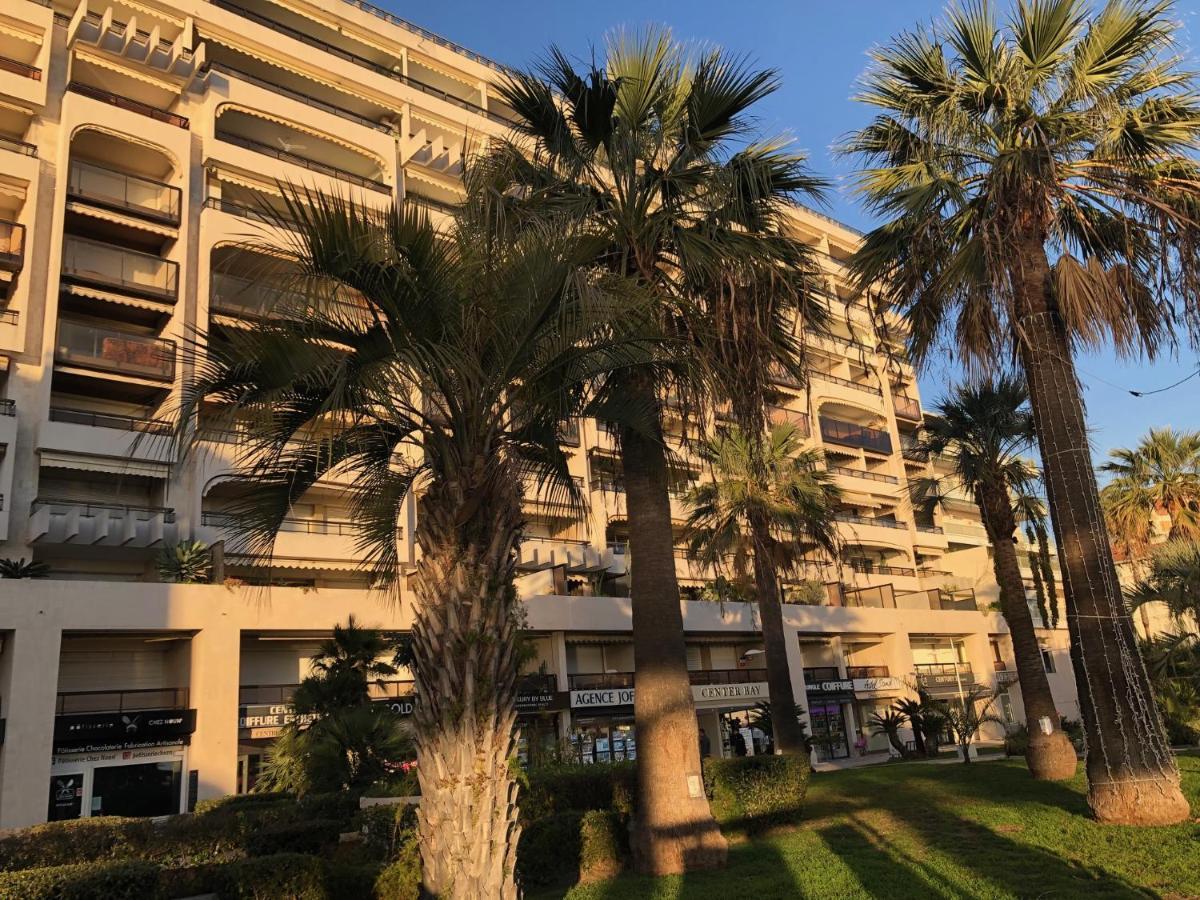 Appartement De Standing Le Velvet Bay Climatise En Bord De Mer Antibes Exterior photo