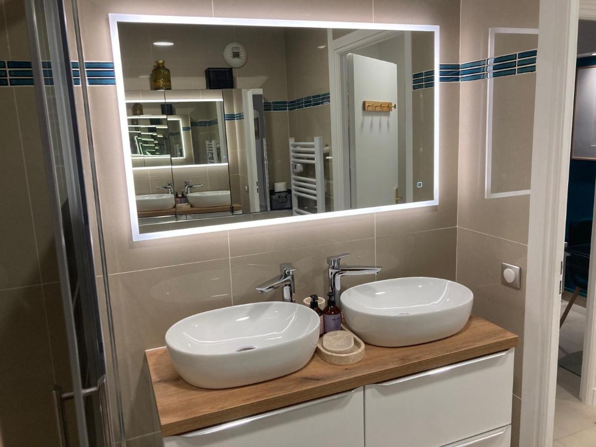 Appartement De Standing Le Velvet Bay Climatise En Bord De Mer Antibes Exterior photo